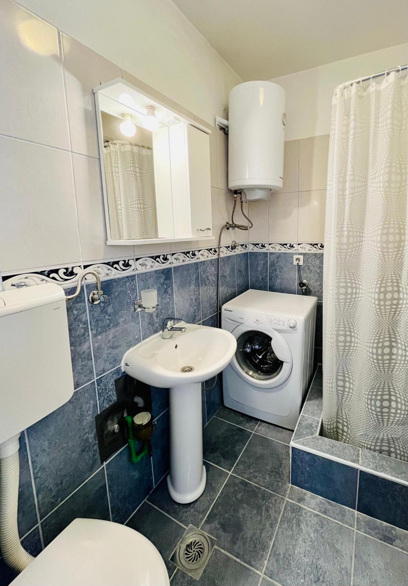 Studio Apartment Welcome Бар Экстерьер фото